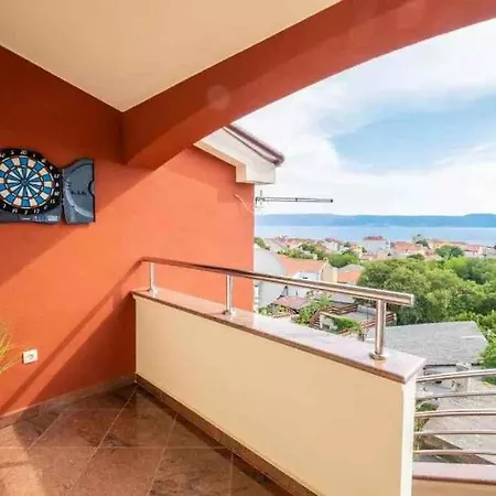 Apartment In 51785