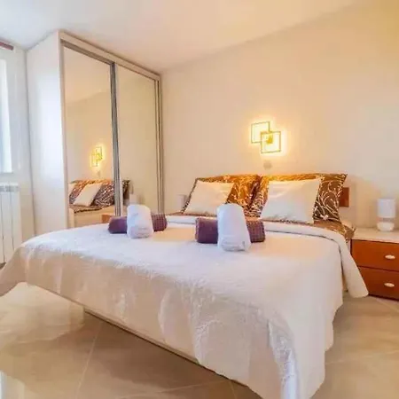 In 51785 Lägenhet Novi Vinodolski