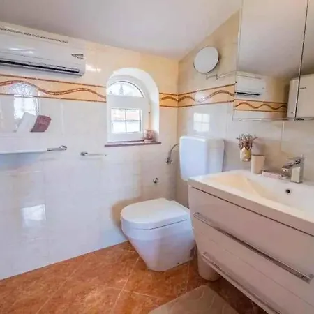 In 51785 Lägenhet *