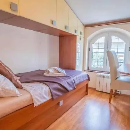Apartment In 51785 Novi Vinodolski